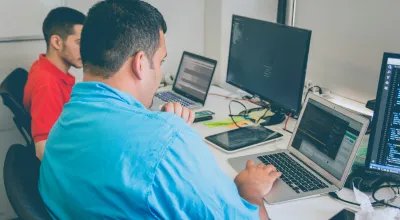 Comment préparer sa formation développeur web : le guide complet