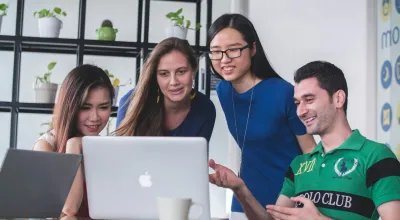 Illustration de l'article : Soft skills du développeur moderne : ce que les formations classiques n'enseignent pas