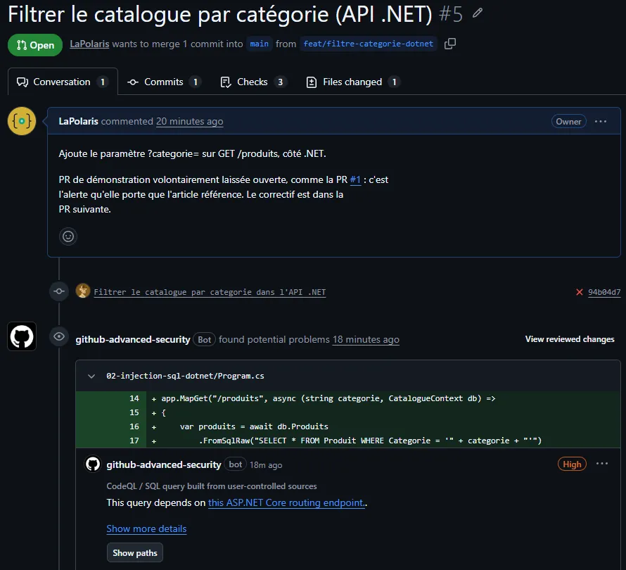 Annotation CodeQL sur la pull request .NET : la règle « SQL query built from user-controlled sources », de gravité High, signale l'appel à FromSqlRaw construit par concaténation, et indique que la requête dépend d'un point de terminaison de routage ASP.NET Core